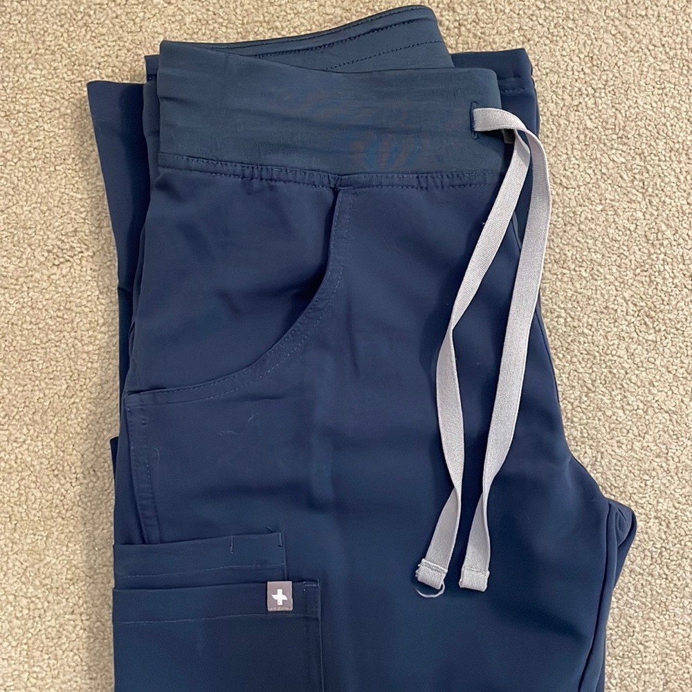 FIGS, dark harmony, kade cargo scrub pants. Only worn once. Like brand new.